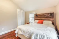 2 Mi to Gillette Stadium! Foxborough Retreat! - 3-Star