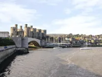 Castle Apartment Hotel a Conwy