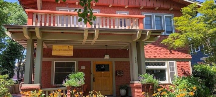 Lady Geneva Bed & Breakfast Hotels in Jackson County
