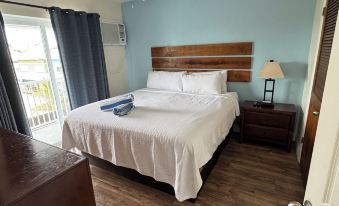 Knight's Key Suites