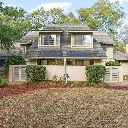 14D Richmond Park - Gorgeously Remodeled 3 Bed, 3 Bath Villa Villa