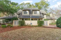 14D Richmond Park - Gorgeously Remodeled 3 Bed, 3 Bath Villa Villa - Villas