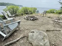 Paradise Point Limit 10 Cottage Hotels in Casco