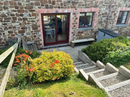 Lovely relaxing country Cottage near Rock & Polzeath & Daymer Bay.
