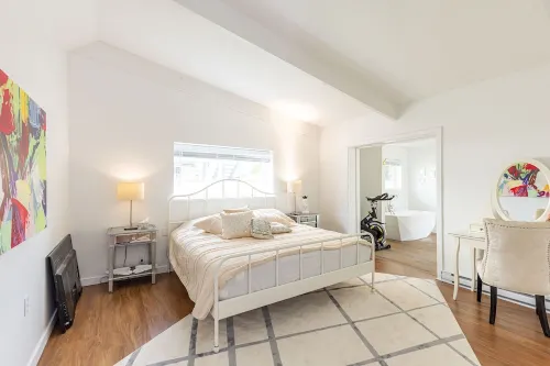 Spacious Family Home central to Squamish