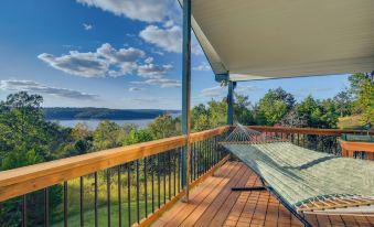 Spacious Norfork Lake Home: Game Room + Views!