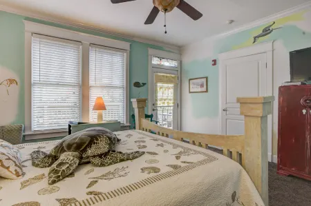 Anchor Inn Nsb Bed and Breakfast