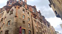 Safestay Edinburgh Cowgate Hotels near The Scotsman Steps
