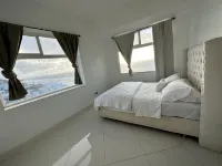 Amazing Sunset Beach Condo