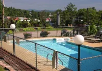 Bay Top Motel - Pools