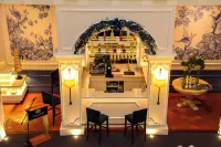 Parc Royale Suites Hotel - بار