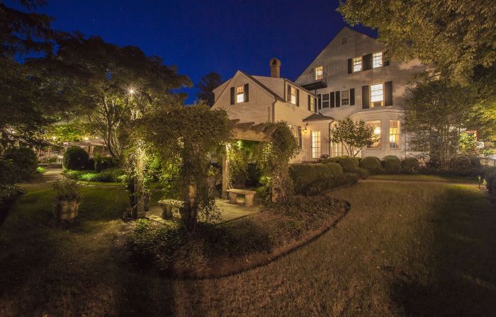 The 1770 House Restaurant & Inn