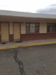 Ski's Western Motel Hotels near مطار جريت فولز الدولي