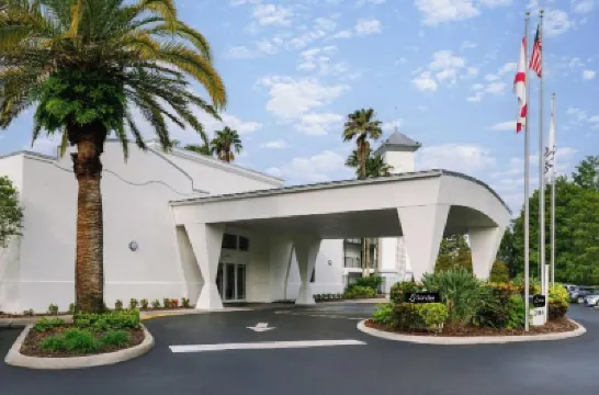 Sonder Cirrus โรงแรมใน