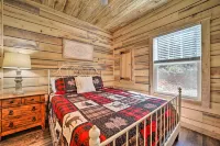 Modern Cabin w/ Fire Pit < 3 Mi to Trails! Hotels in Boyd