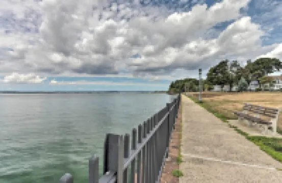 Walkable New Haven Retreat w/ Ocean Views!