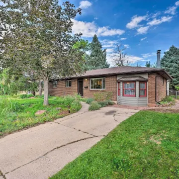 < 3 Mi to Pearl St: Home w/ Large Yard in Boulder