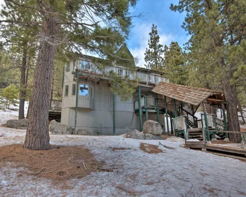 Stateline Ski House Walk to Boulder Lift! Hotels in Stateline