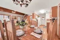 Lakefront Branson Cabin 6 Mi to Branson Strip! Hotel di Ruth C Township