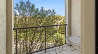 Charming 1-bd apartment in Frisco with Fitness Room, Work Space & Swimming Pool