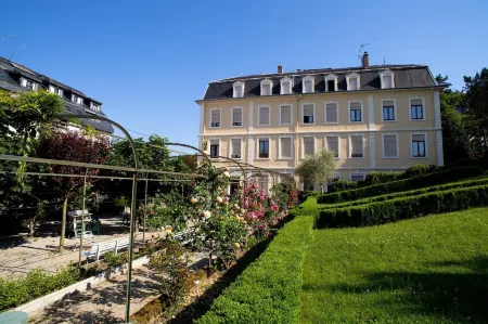 Hotel des Eaux Отели в г. Экс-ле-Бен