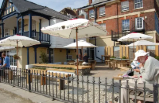 로얄 호텔  호텔