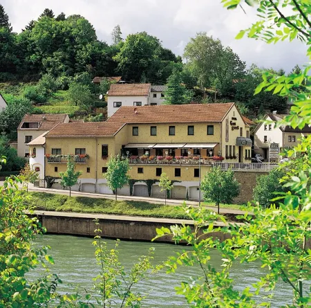 Hotel Haus Schons Отели в г. Метлах