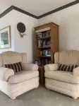 Ramsey House - Luxury Licensed B&B - Parking and Guest Lounge - parking