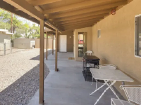 บ้านที่เป็นมิตรกับสุนัขในบูลเฮดซิตี้ - ทางเดินไปยังชายหาด! โรงแรมในลาฟลิน