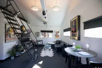 Private Modern Entertainment Getaway