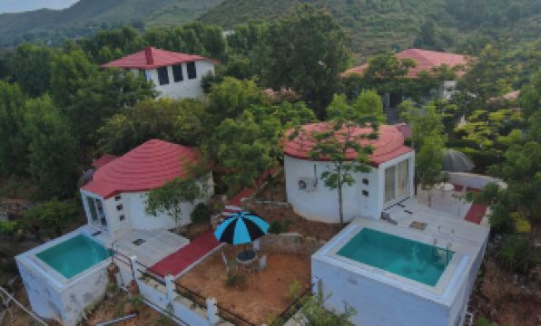 The HighGarden Resort