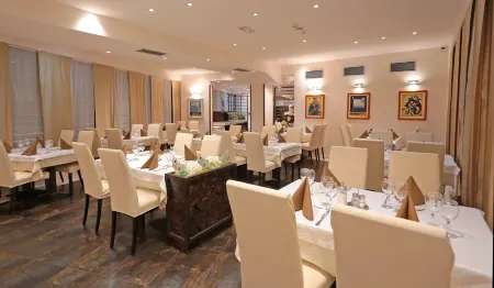 Hotel As Отели в г. Солин