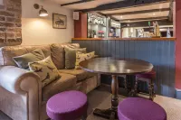 The Hopton Crown - Bar