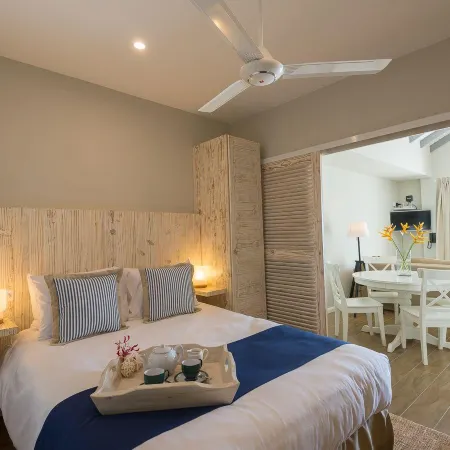 Le Nautique Beachfront Apartments