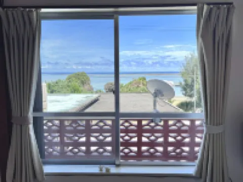 ビーチサイドペンションみーばる 南城のホテル