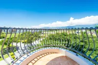 Summer Garden - Mountain View