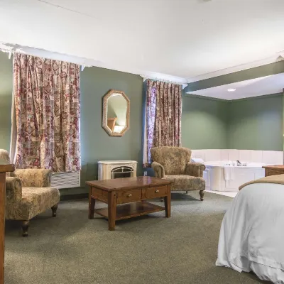 威廉國王羅德威旅館 鄰近Muskoka Heritage Place的酒店