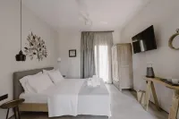 Pefkon Suites