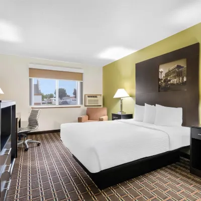 Super 8 by Wyndham la Crosse Hotels near La Crosse Center