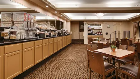 Wingate by Wyndham Bellingham Heritage Inn Отели рядом с достопримечательностью «Structures Brewing»