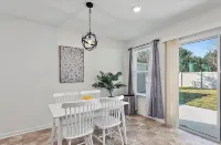 *Montward preserve way retreat* WiFi Near,Airport & Zoo
