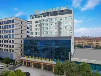 Vienna International Hotel (Qujing Luliang Tongle Plaza) Hotels near Central Yunnan Health City Cultural Tourism Scenic Area