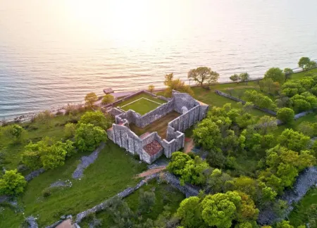 Apartment in Omisalj with Rooftop Terrace Отели в г. Omisalj