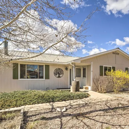 Eco-Friendly Escape in Cortez - Pets Welcome!