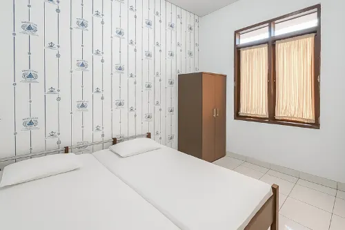 Hotel/Villa Anugerah Hotels in Cilimus