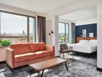 Four Points by Sheraton Wroclaw Hotels near Kolejkowo