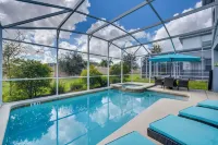 Chic Villa w/ Resort Perks ~ 10 Mi to Disney! - Villas