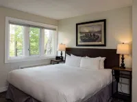 Rocky Crest Golf Resort Hotels in Parry Sound District