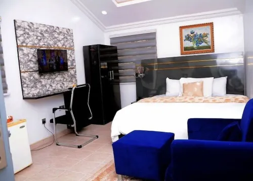Hibis Royalty Airport Hotel