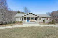 Mountain Retreat w/ Deck: Near Blue Ridge Parkway - 3-Star